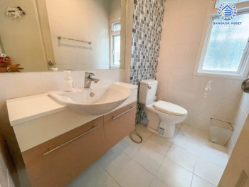 *****บ้านเดี่ยวมือสองย่านนนทบุรี ม.บางกอกบูเลอวาร์ด สาทร-ปิ่นเกล้า เนื้อที่กว้างขวางมากถึง 52.50 ตร.ว. ฟังก์ชัน 3 ห้องนอน 4 ห้องน้ำ ที่จอดรถ 2 คัน แถมฟรี! เครื่องปรับอากาศ 5 เครื่อง มีพื้นที่รอบบ้าน ภายในตกแต่งสวย ตั้งบนทำเลแห่งการเดินทาง ใกล้จุดขึ้นลงทางด่วน "ตลิ่งชัน"